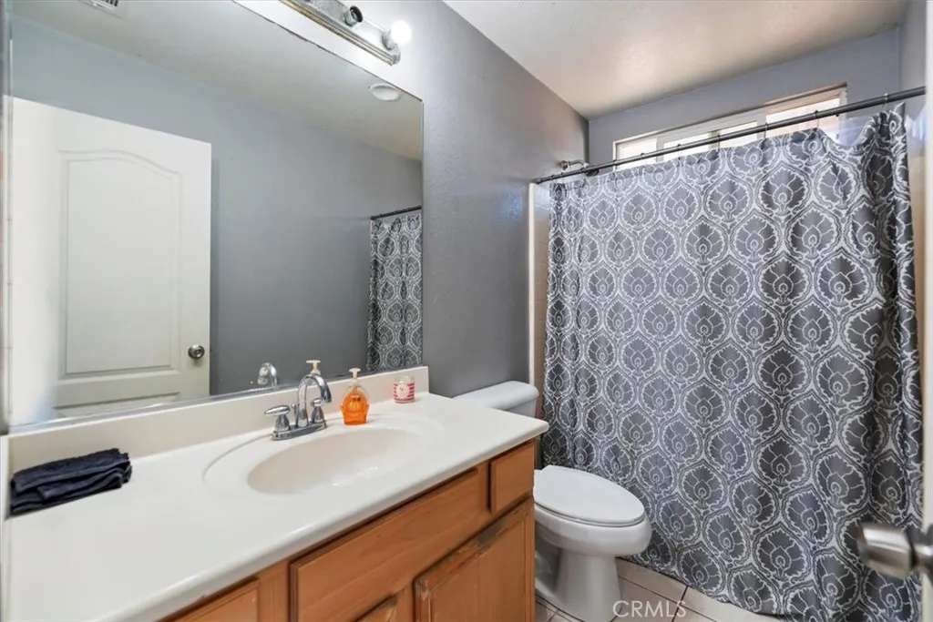 14416 Honeyhill, Victorville, California 92394 home-pic-17