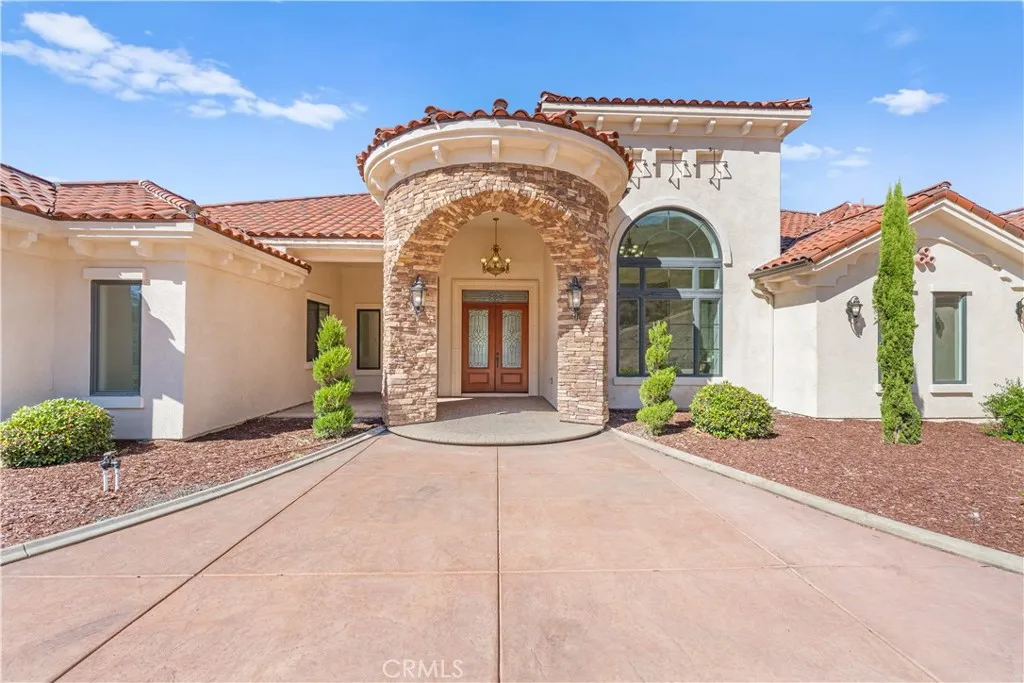 25700 El Chaval Place, Temecula, California 92590 home-pic-12