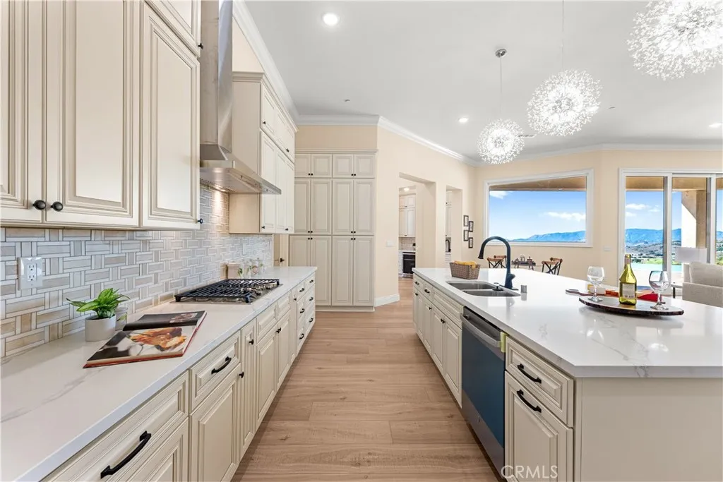 25700 El Chaval Place, Temecula, California 92590 home-pic-19