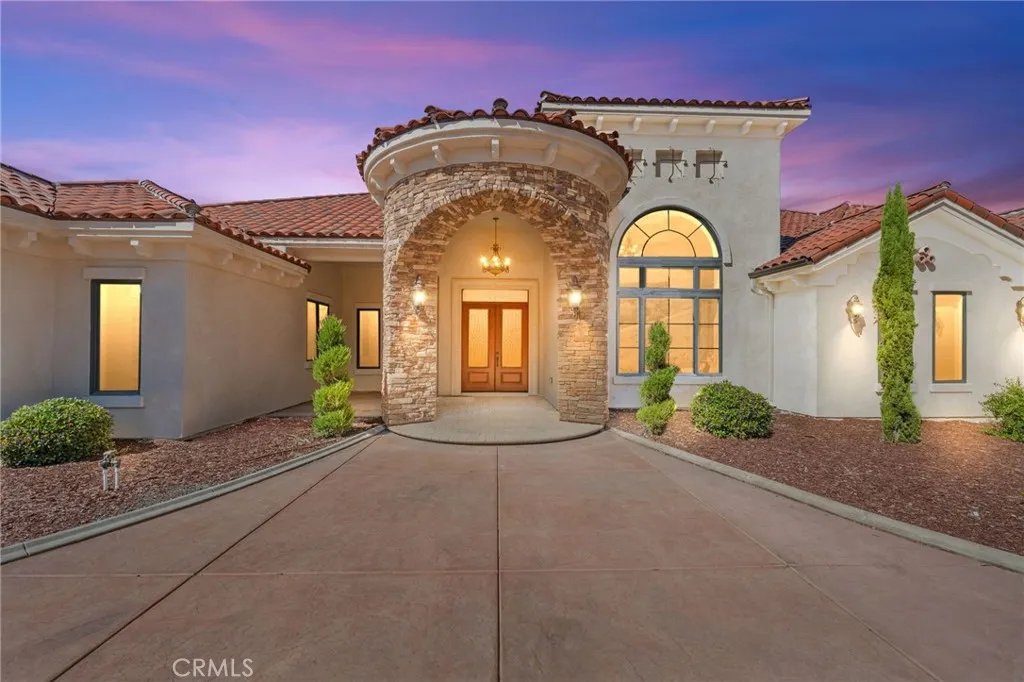 25700 El Chaval Place, Temecula, California 92590 home-pic-3