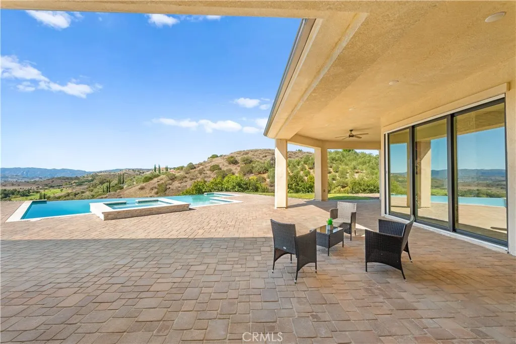 25700 El Chaval Place, Temecula, California 92590 home-pic-49