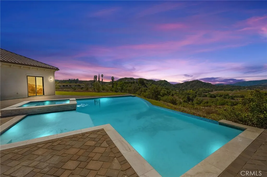25700 El Chaval Place, Temecula, California 92590 home-pic-4