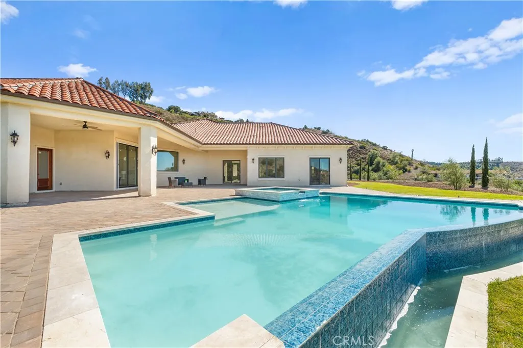 25700 El Chaval Place, Temecula, California 92590 home-pic-53