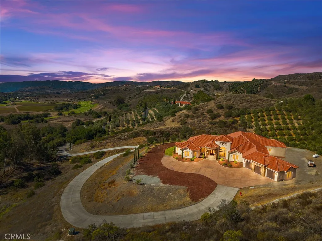 25700 El Chaval Place, Temecula, California 92590 home-pic-11