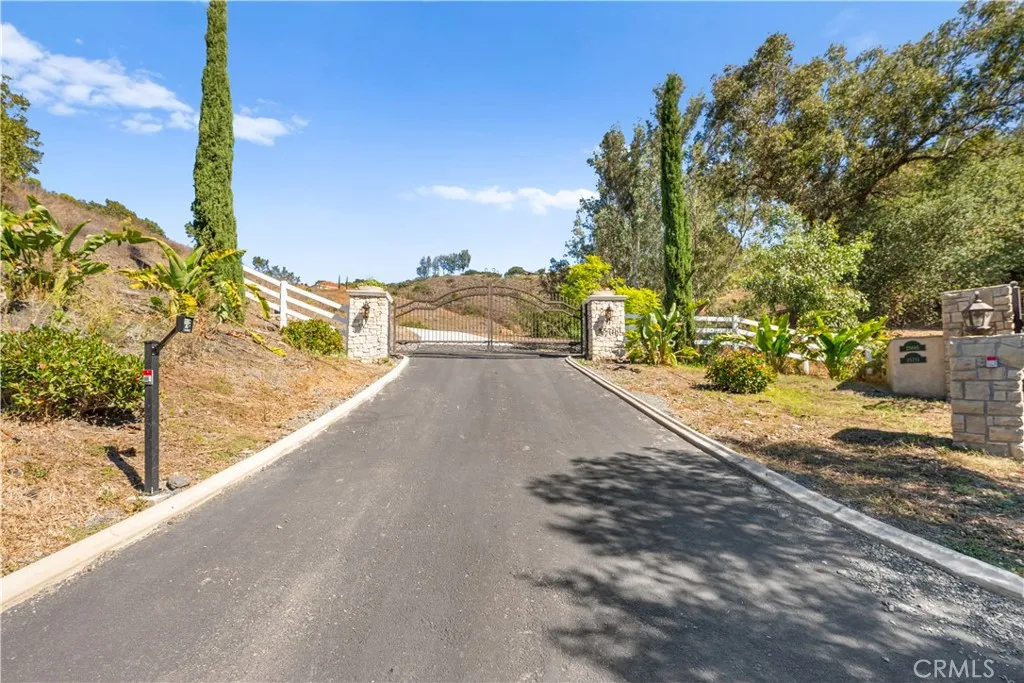 25700 El Chaval Place, Temecula, California 92590 home-pic-58