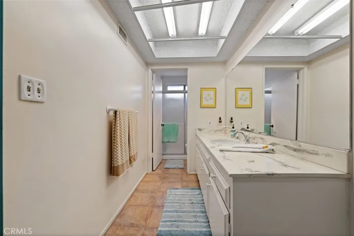 15410 Runnymede, Van Nuys, California 91406