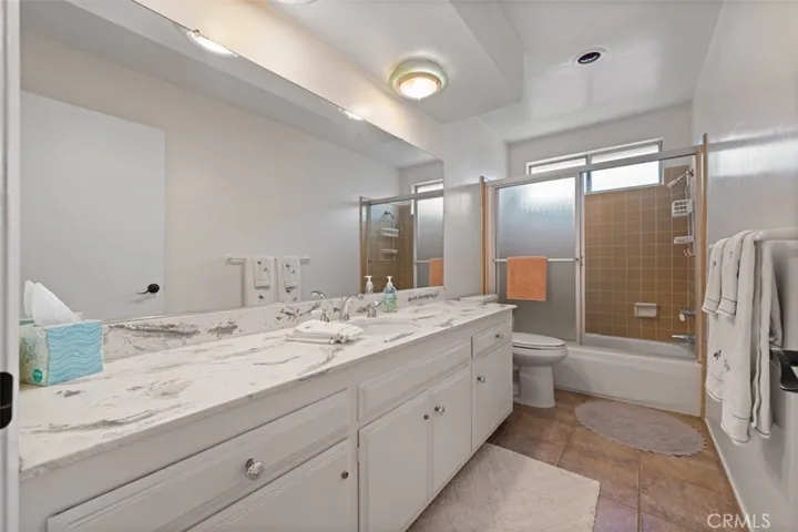 15410 Runnymede, Van Nuys, California 91406