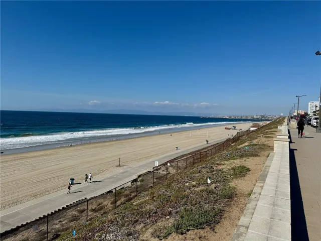 521 Avenue C B, Redondo Beach, California 90277