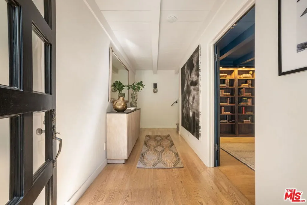 8917 Dorrington Avenue, West Hollywood, California 90048 home-pic-5