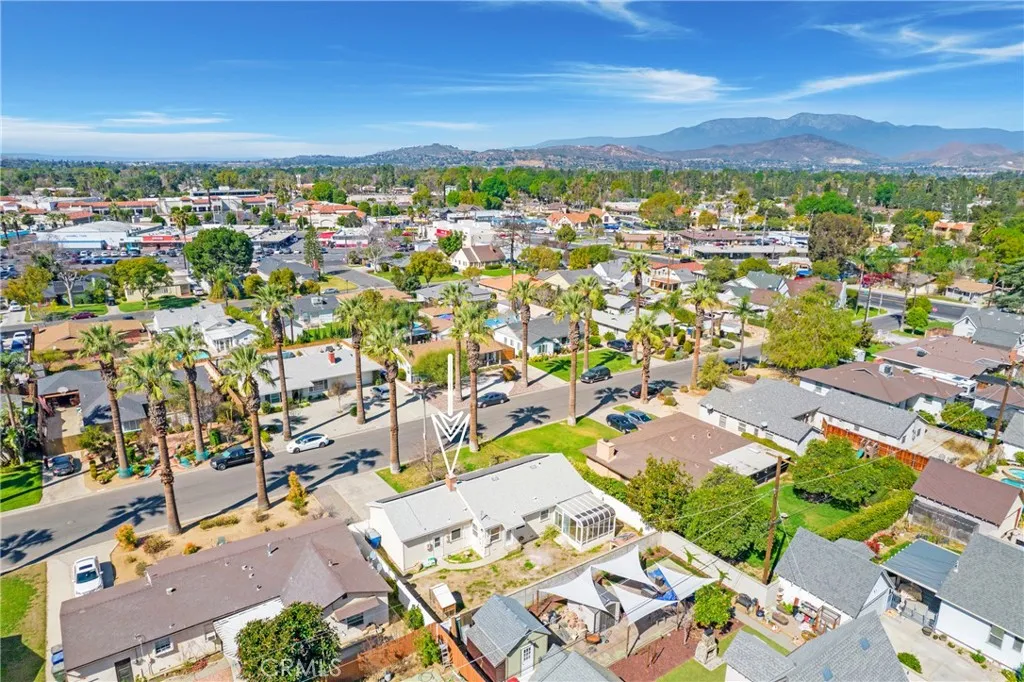 6068 Lawson Way, Riverside, California 92506 home-pic-38