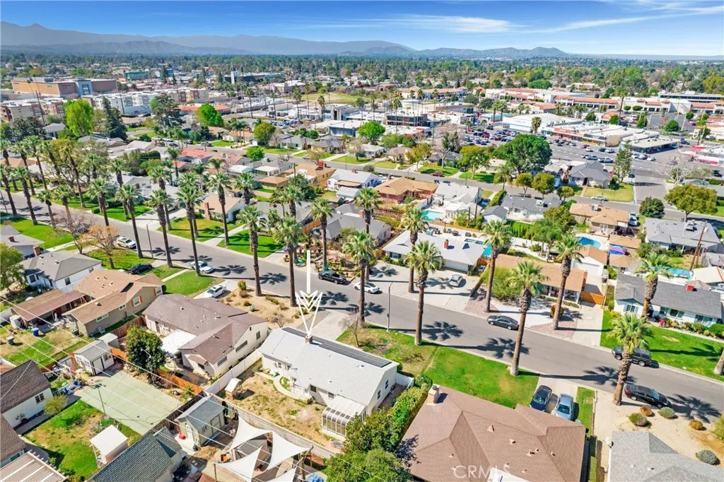 6068 Lawson Way, Riverside, California 92506 home-pic-37