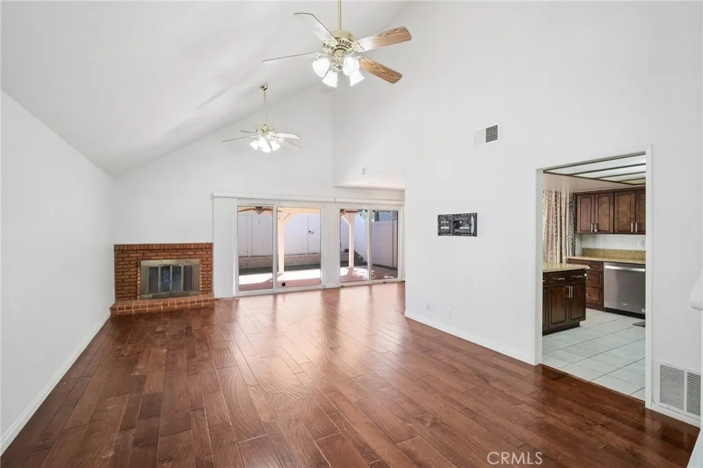 22810 Rio Chico, Saugus, California 91354 home-pic-9