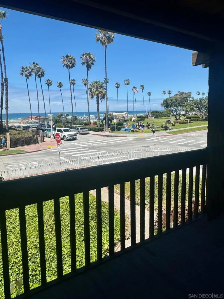8151 Camino Del Oro, La Jolla, California 92037 — photo 5