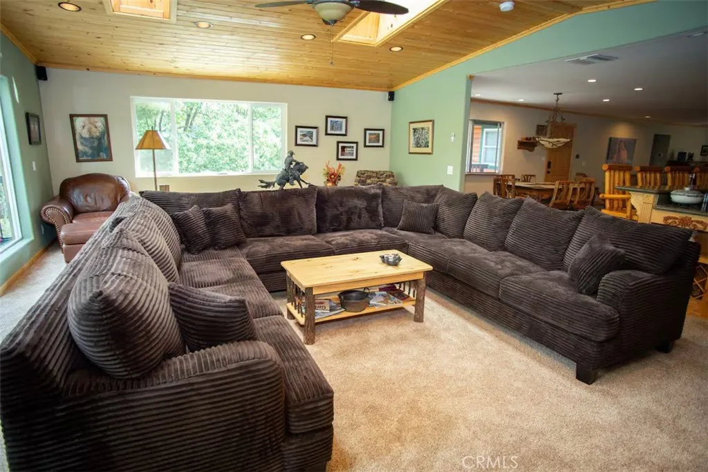1100 Johnny Way, Big Bear City, California 92314 home-pic-3