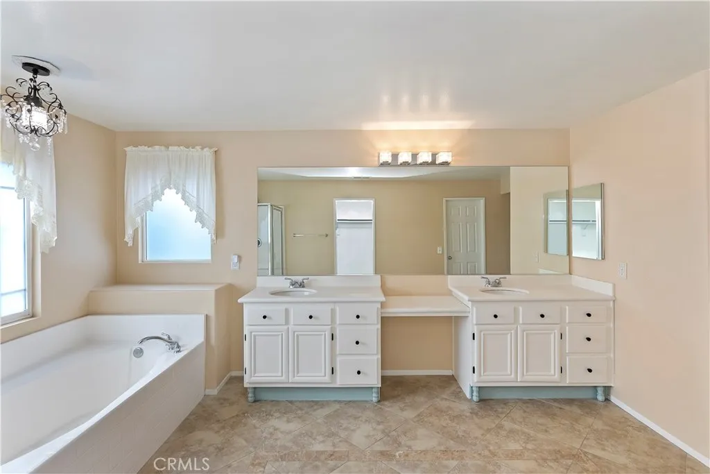 12286 Falling Branch Court, Riverside, California 92503 home-pic-30