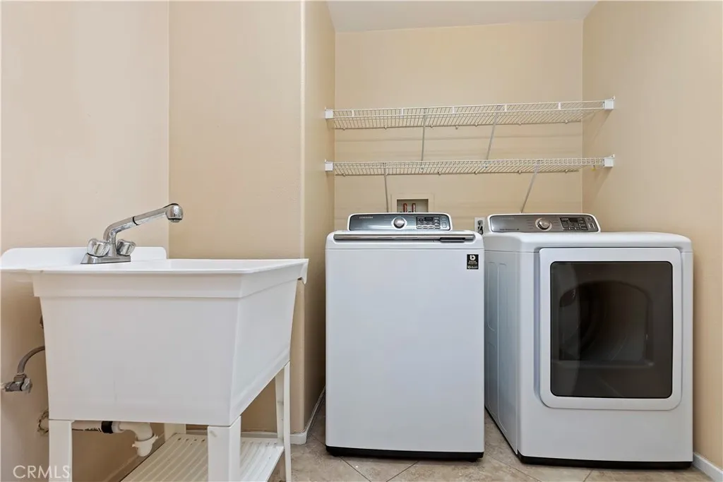 12286 Falling Branch Court, Riverside, California 92503 home-pic-16