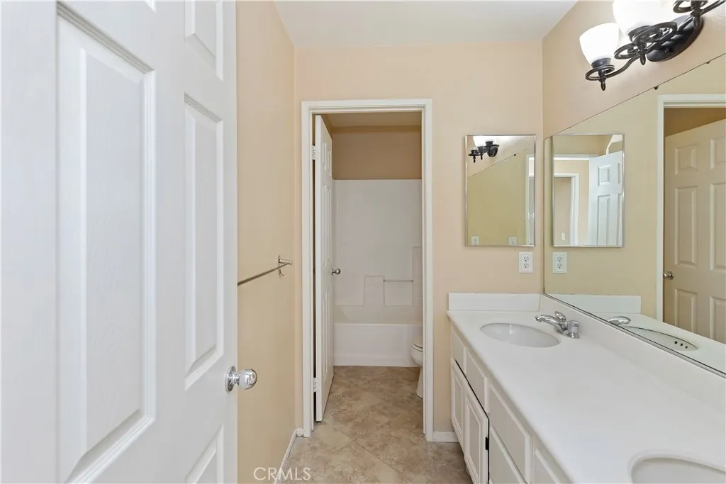 12286 Falling Branch Court, Riverside, California 92503 home-pic-22
