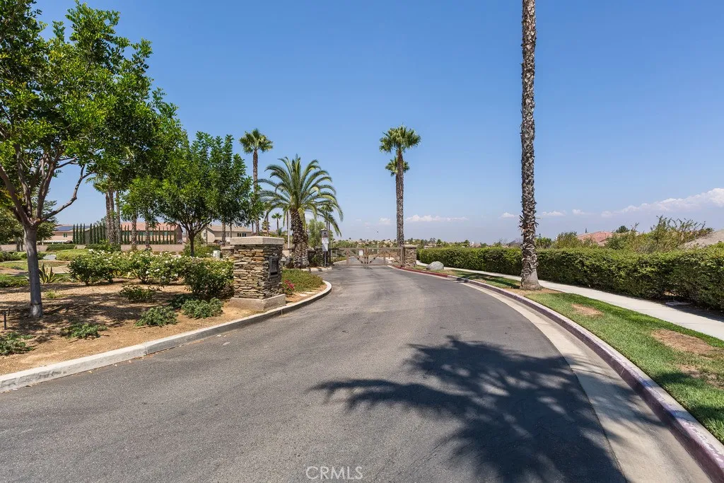 12286 Falling Branch Court, Riverside, California 92503 home-pic-48