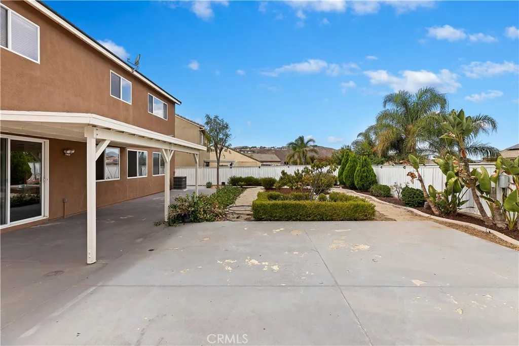12286 Falling Branch Court, Riverside, California 92503 home-pic-35