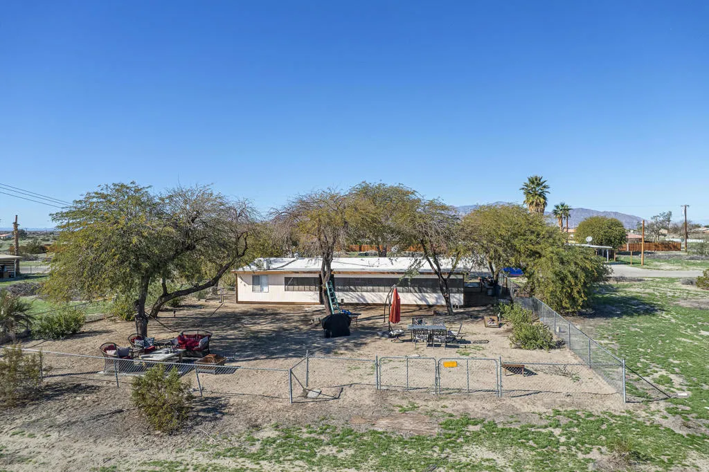 2338 Sand Ere Avenue, Thermal, California 92274 home-pic-12