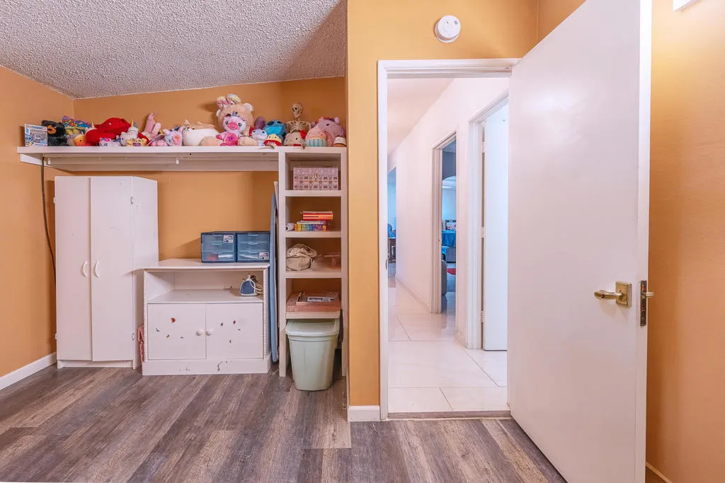 2338 Sand Ere Avenue, Thermal, California 92274 home-pic-32