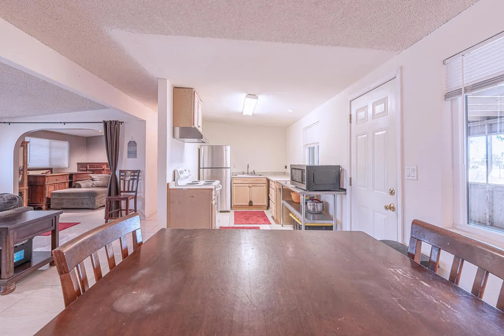 2338 Sand Ere Avenue, Thermal, California 92274 home-pic-22