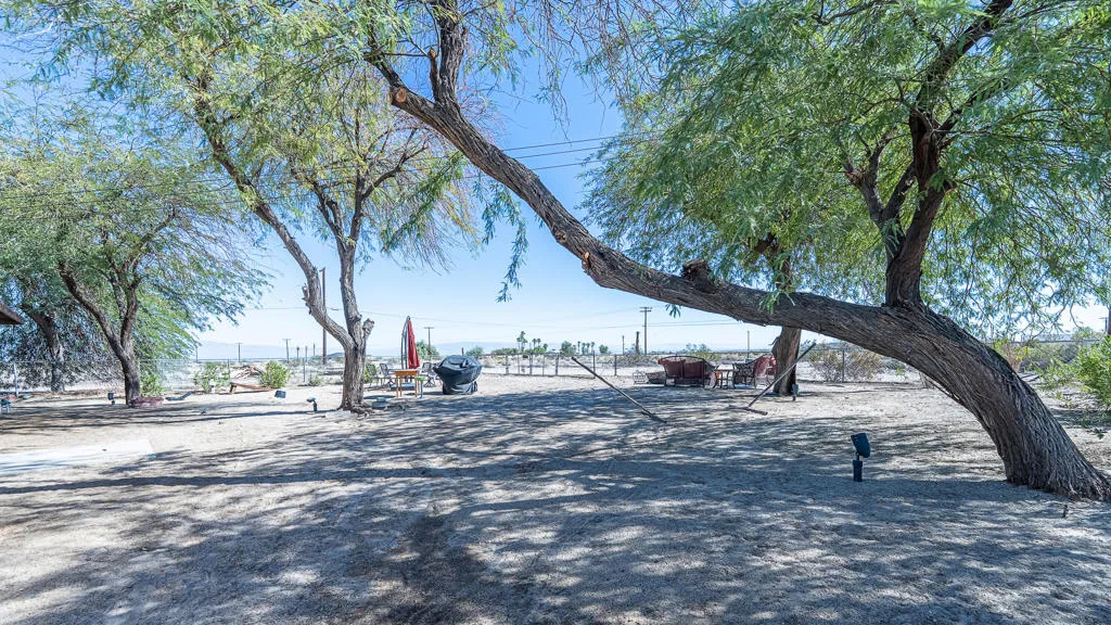 2338 Sand Ere Avenue, Thermal, California 92274 home-pic-15
