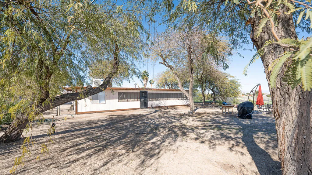 2338 Sand Ere Avenue, Thermal, California 92274 home-pic-8