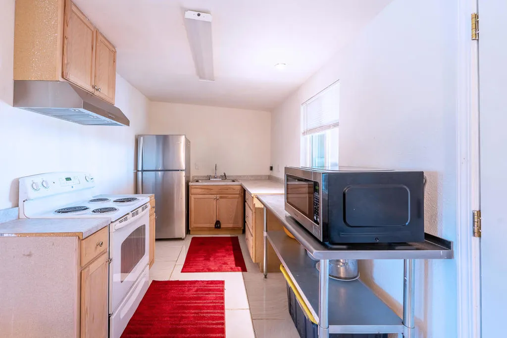 2338 Sand Ere Avenue, Thermal, California 92274 home-pic-24