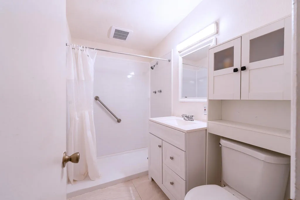 2338 Sand Ere Avenue, Thermal, California 92274 home-pic-26
