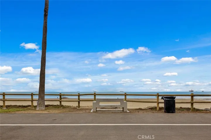 2000 Pacific Coast Hwy 102, Huntington Beach, California 92648