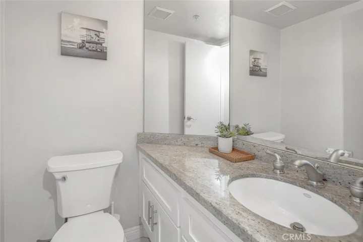 2000 Pacific Coast Hwy 102, Huntington Beach, California 92648