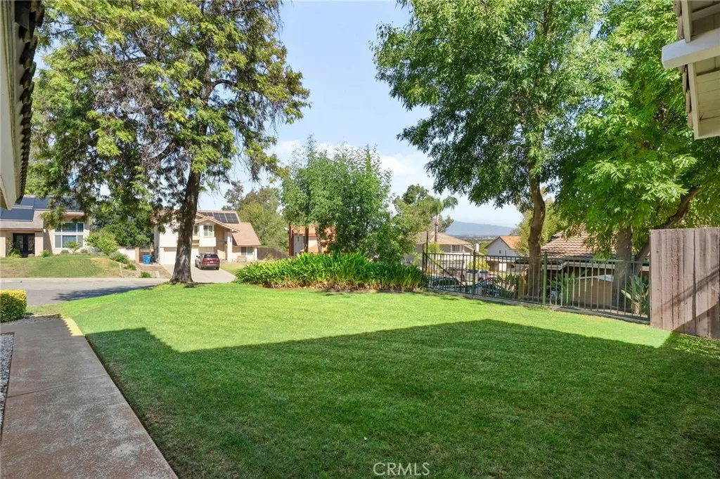 26 Viewpoint Circle, Pomona, California 91766 home-pic-4