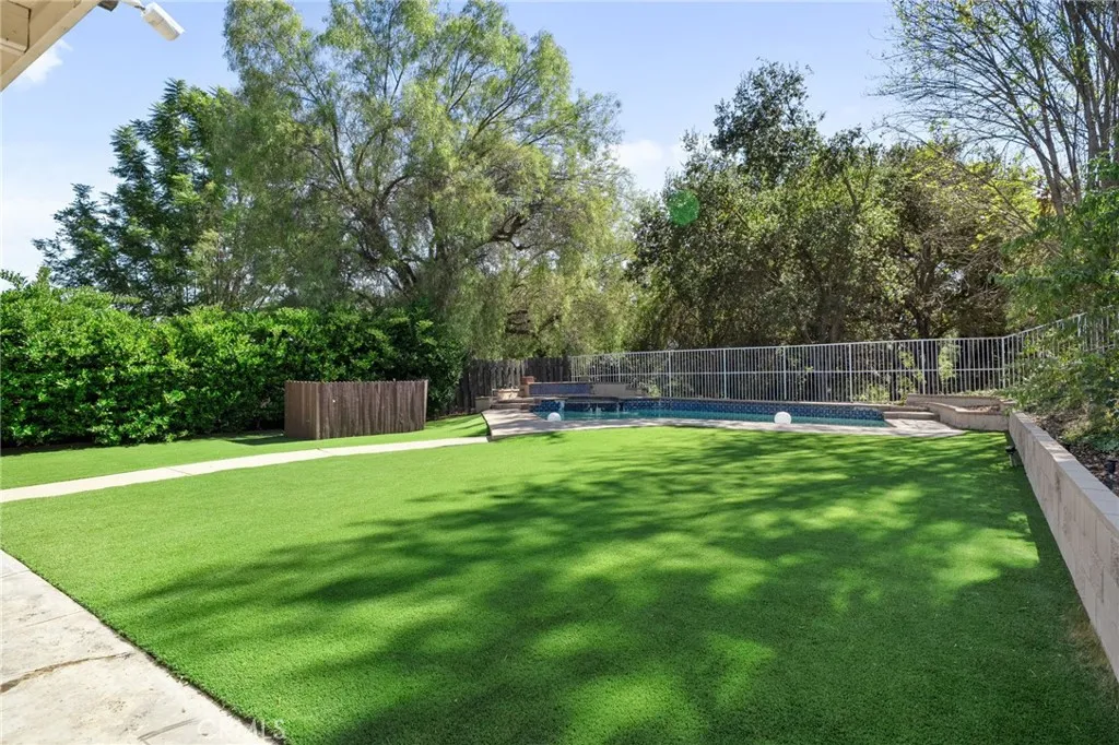 26 Viewpoint Circle, Pomona, California 91766 home-pic-40