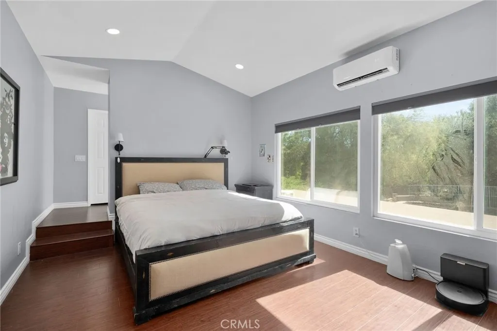 26 Viewpoint Circle, Pomona, California 91766 home-pic-25