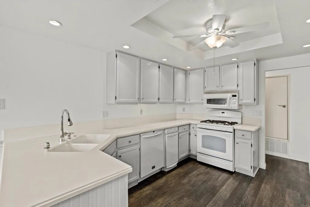 1349 Via Firenze, San Marcos, California 92078 home-pic-20