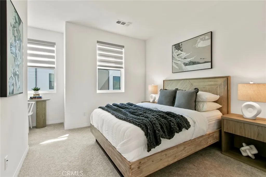 102 Sawbuck, Irvine, California 92618 home-pic-18