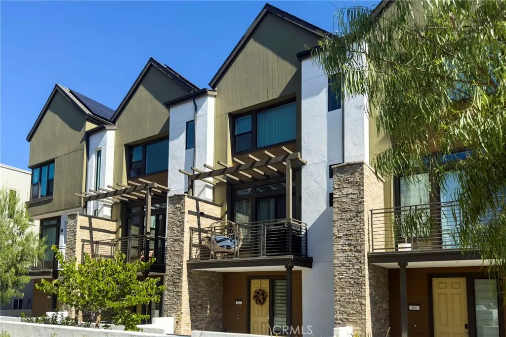 102 Sawbuck, Irvine, California 92618 home-pic-24