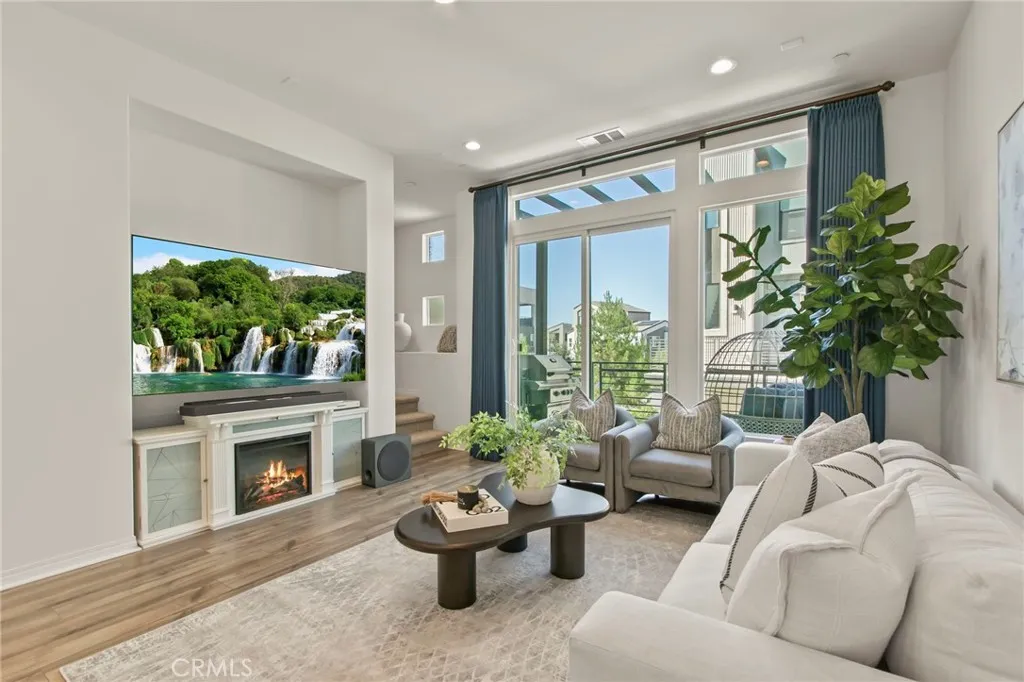 102 Sawbuck, Irvine, California 92618 home-pic-2