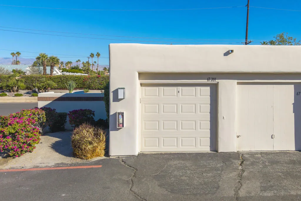 67201 N Chimayo Drive, Cathedral City, California 92234 home-pic-33