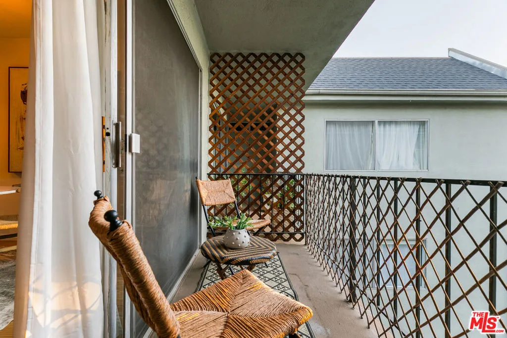 532 N Rossmore Avenue 406, Los Angeles, California 90004 home-pic-7