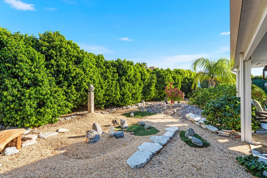 64350 Brae Burn Avenue, Desert Hot Springs, California 92240 home-pic-14