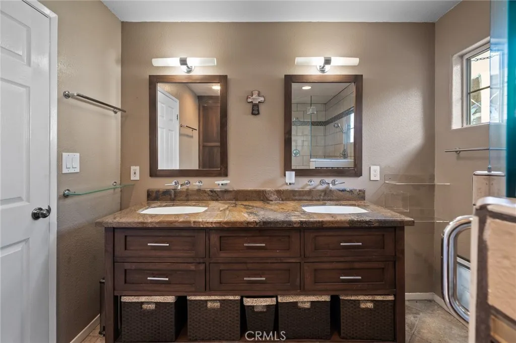 18724 S Brighton, Gardena, California 90248 home-pic-21