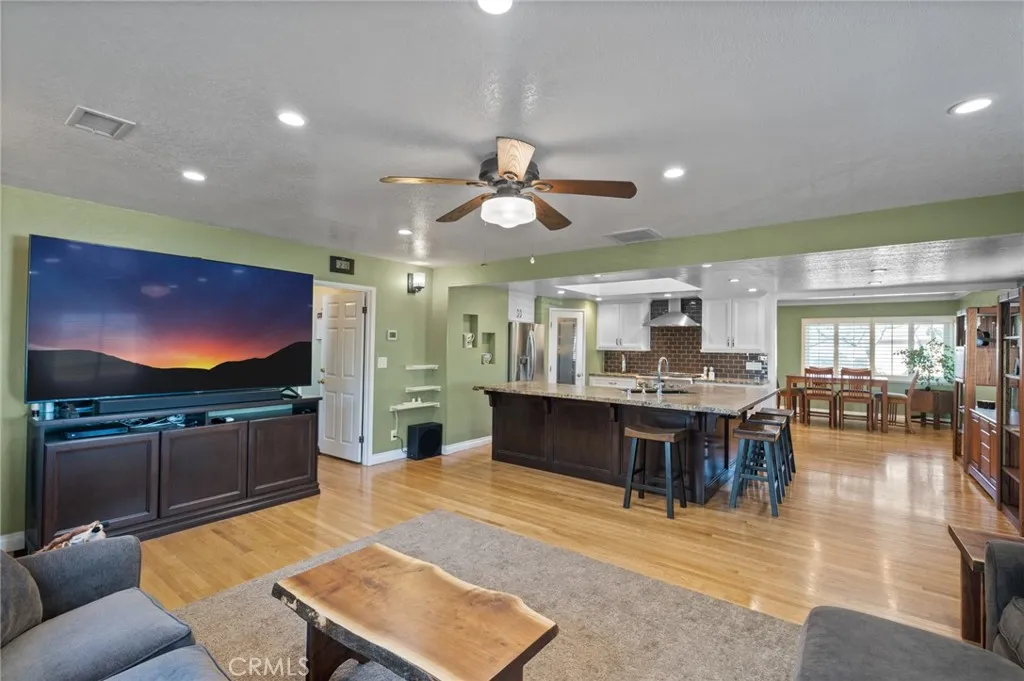 18724 S Brighton, Gardena, California 90248 home-pic-6