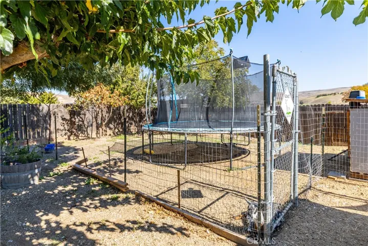 158 Calle Arroyo, Shandon, California 93461