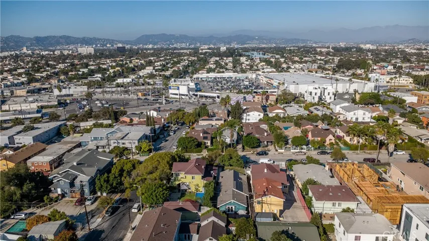 4562 Lomita, Los Angeles, California 90019