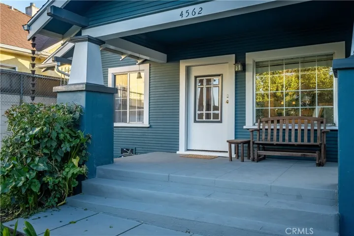 4562 Lomita, Los Angeles, California 90019