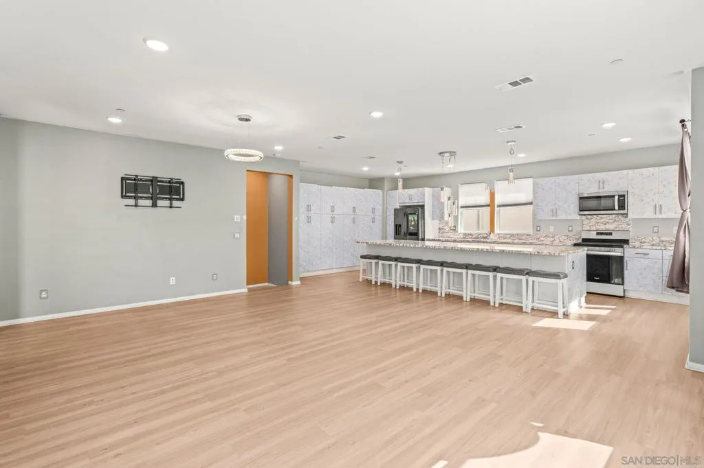 5361 Calle Rockfish 68, San Diego, California 92154 home-pic-9