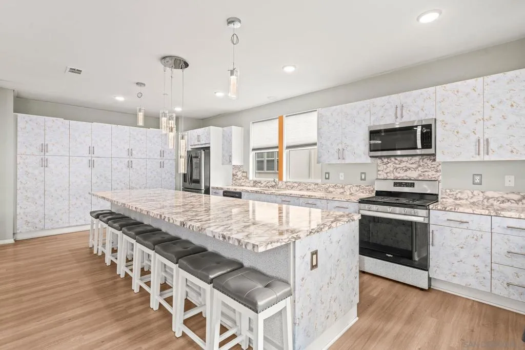 5361 Calle Rockfish 68, San Diego, California 92154 home-pic-12