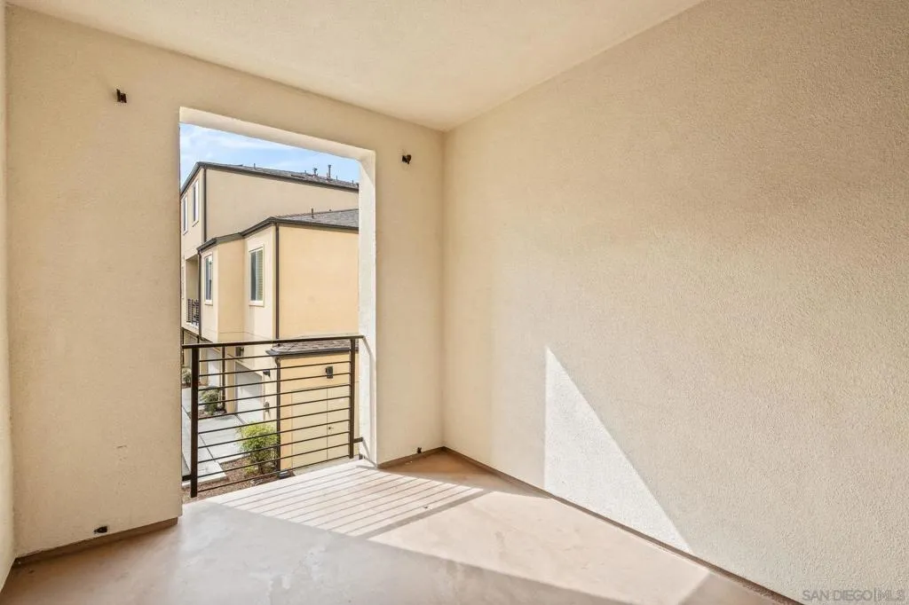 5361 Calle Rockfish 68, San Diego, California 92154 home-pic-17